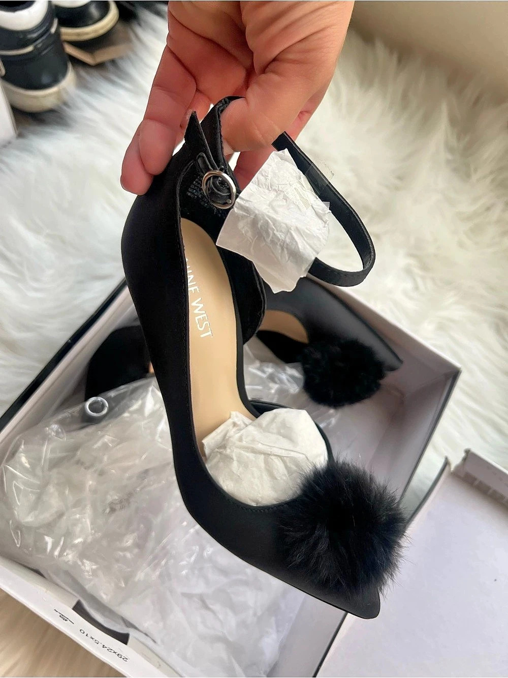 Nine West Black Fur Pumps US 7.5 M